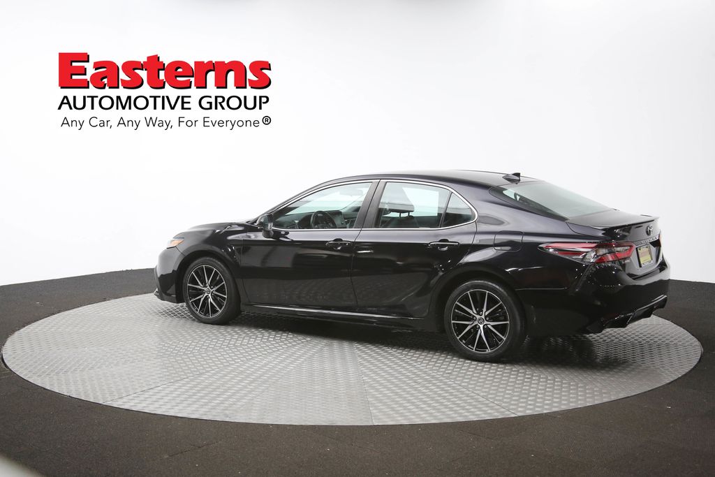 Vehicle image 30 of 61