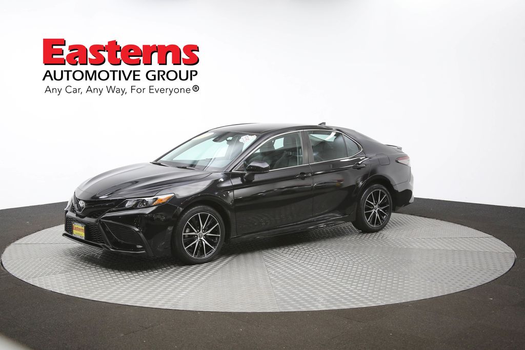 Vehicle image 7 of 61