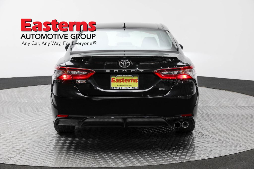 Vehicle image 28 of 61