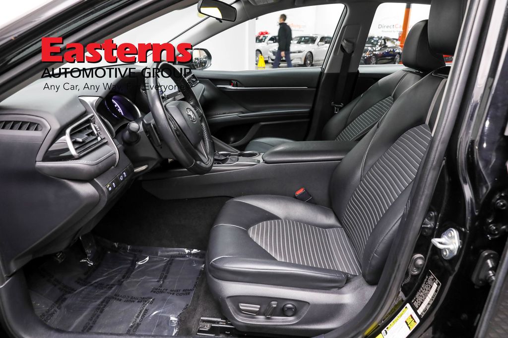 Vehicle image 44 of 61