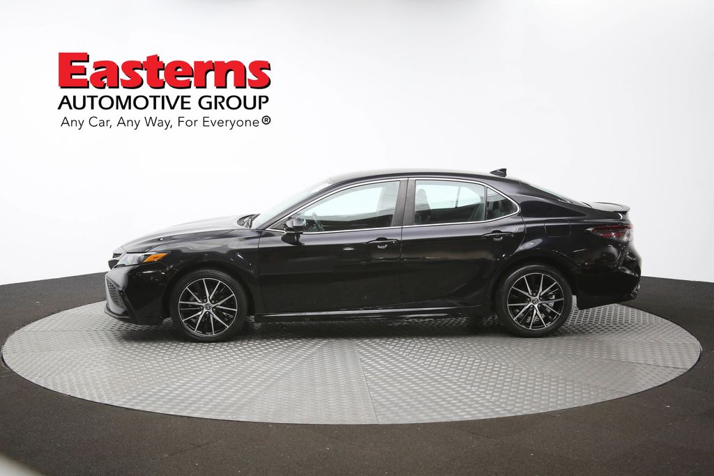 Vehicle image 35 of 61