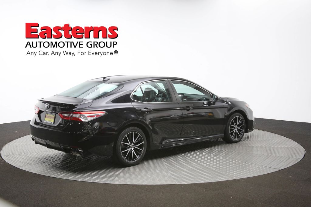Vehicle image 25 of 61