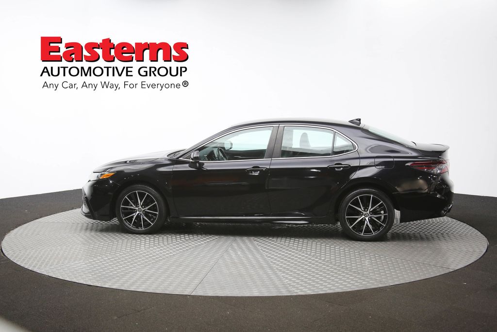 Vehicle image 36 of 61
