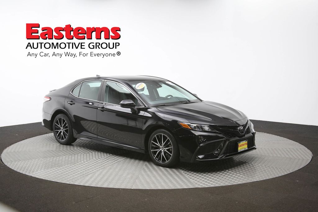 Vehicle image 11 of 61