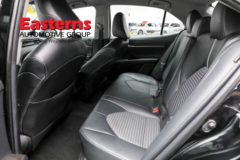 Vehicle image 50 of 61