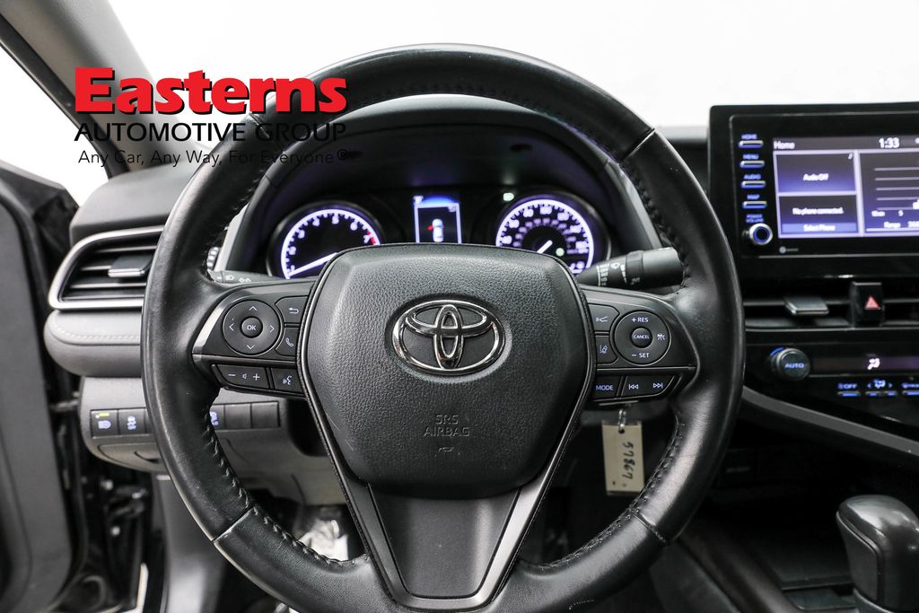 Vehicle image 40 of 61