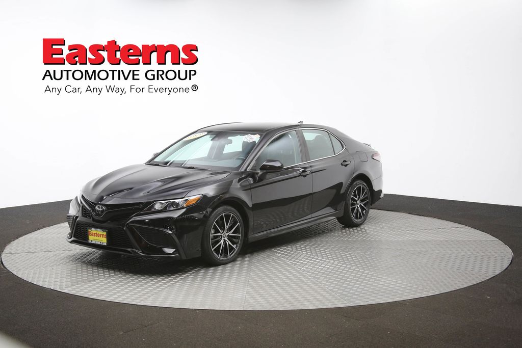 Vehicle image 3 of 61