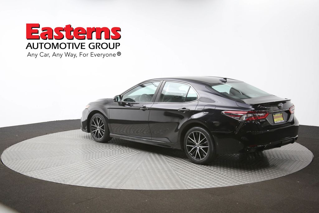 Vehicle image 34 of 61