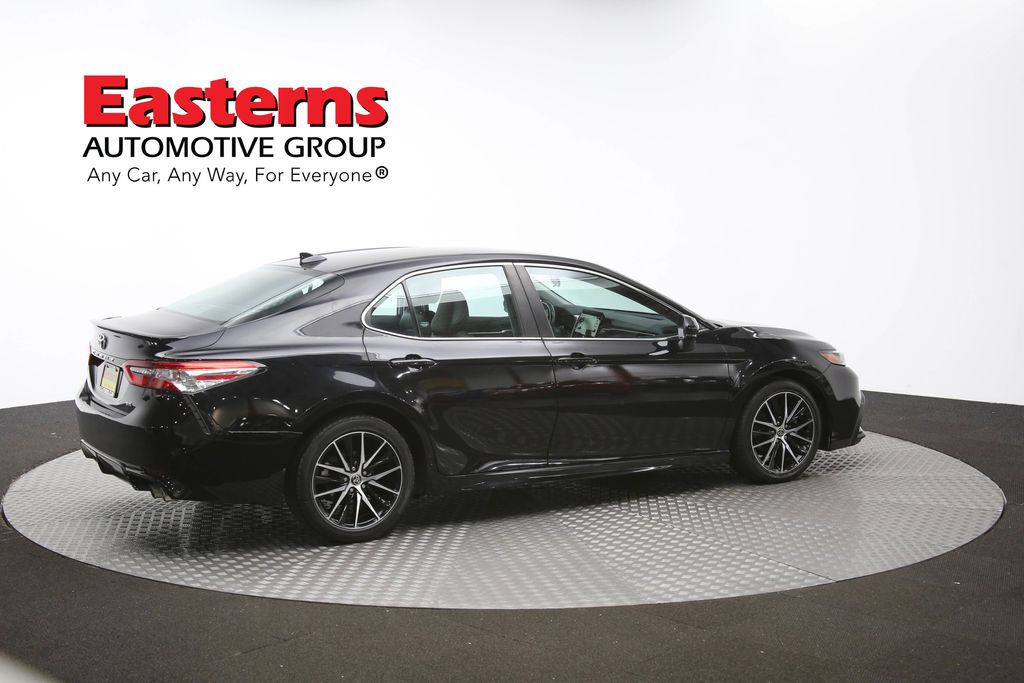 Vehicle image 22 of 61