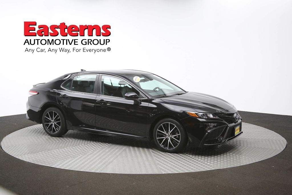 Vehicle image 15 of 61