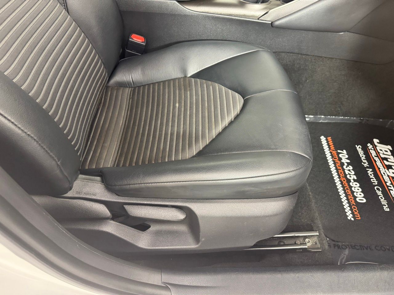 Vehicle image 13 of 30
