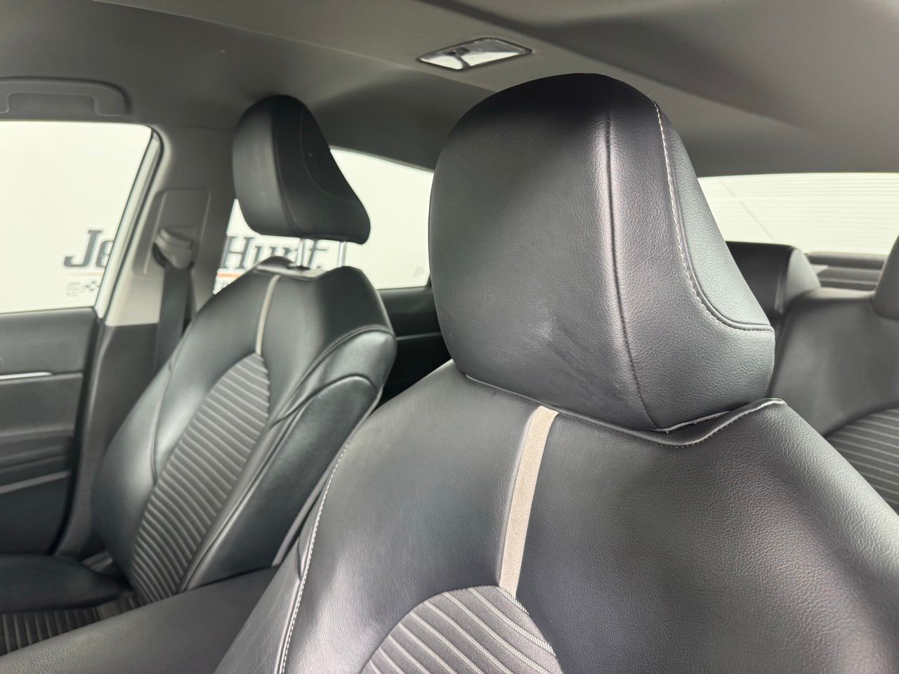 Vehicle image 11 of 30