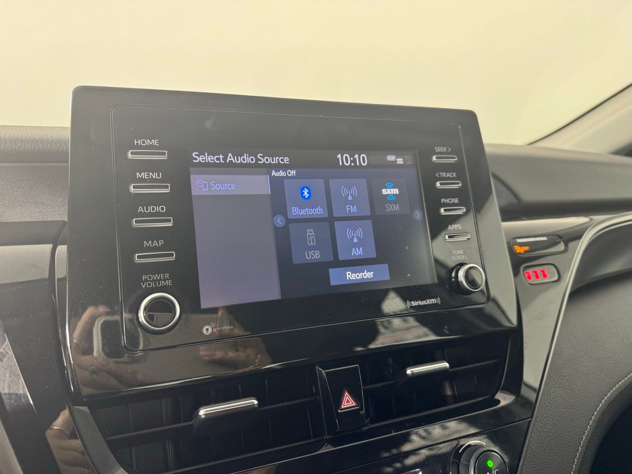 Vehicle image 19 of 30