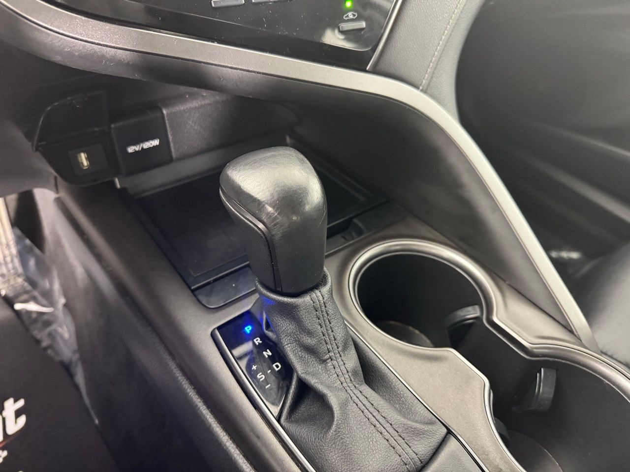 Vehicle image 22 of 30