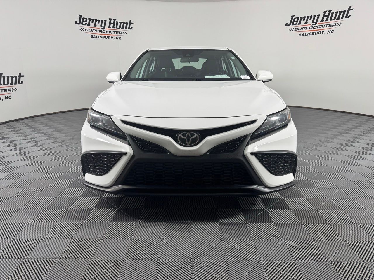 Vehicle image 2 of 30