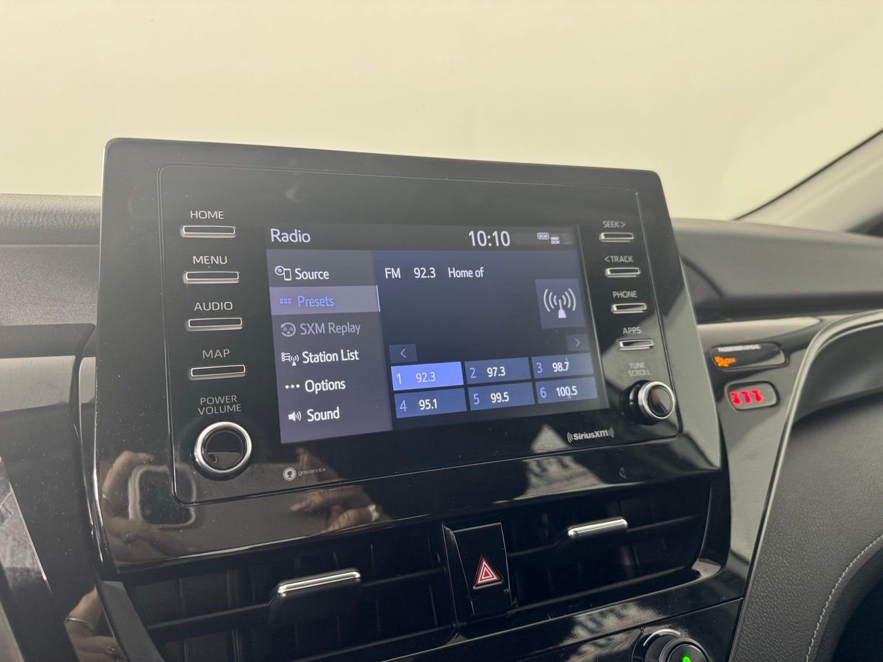 Vehicle image 18 of 30