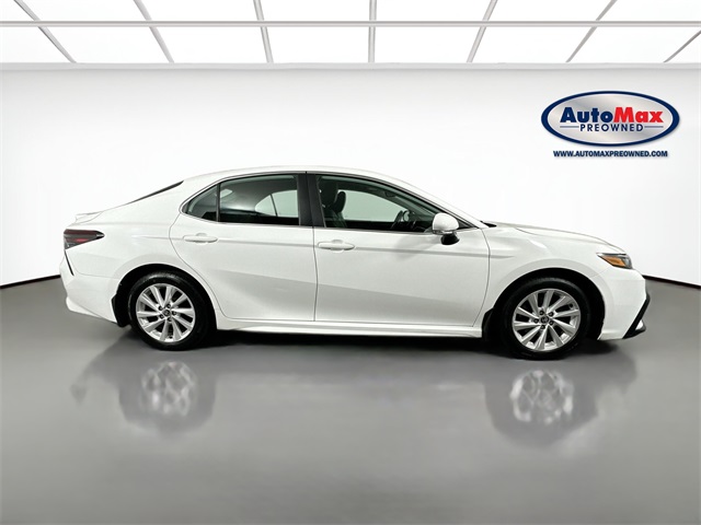 Vehicle image 4 of 29