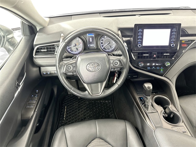 Vehicle image 15 of 29