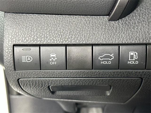 Vehicle image 26 of 29