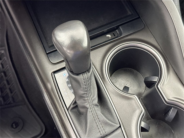 Vehicle image 24 of 29