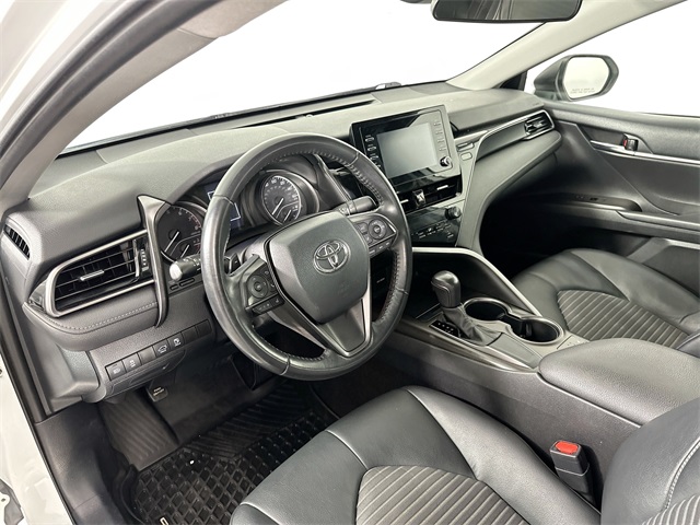 Vehicle image 14 of 29