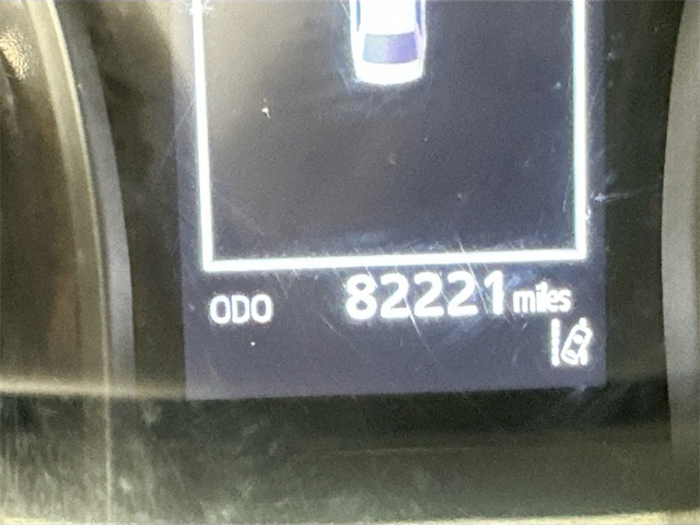 Vehicle image 21 of 29