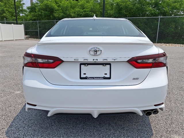 Vehicle image 9 of 31