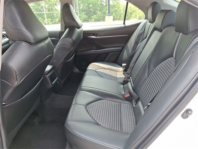 Vehicle image 18 of 31