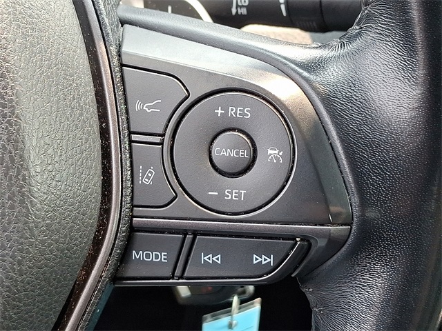 Vehicle image 26 of 31