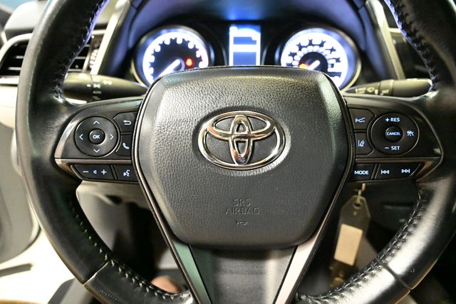 Vehicle image 27 of 50