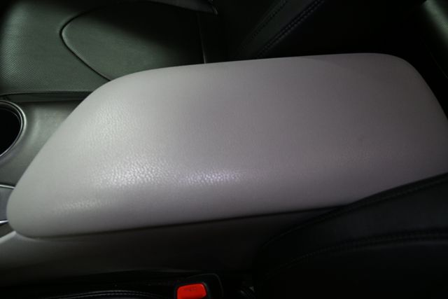 Vehicle image 20 of 50