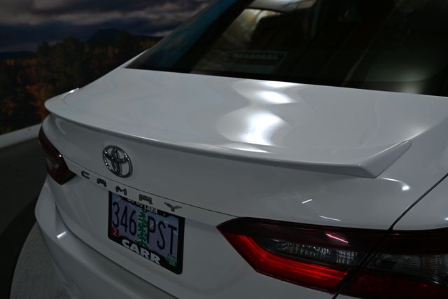 Vehicle image 11 of 50
