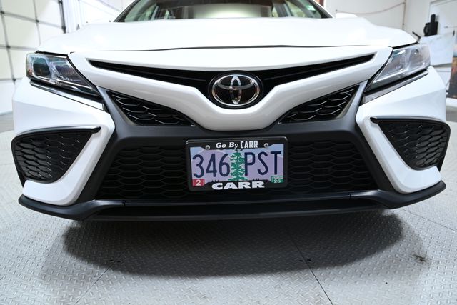 Vehicle image 14 of 50