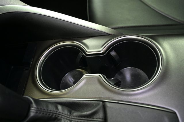 Vehicle image 22 of 50