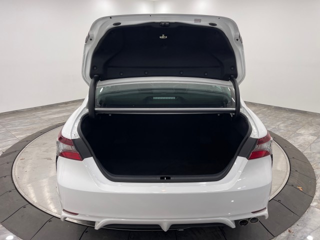 Vehicle image 37 of 49