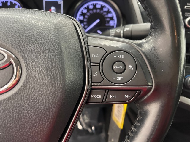 Vehicle image 27 of 49
