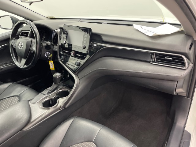 Vehicle image 44 of 49