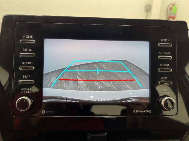 Vehicle image 21 of 49