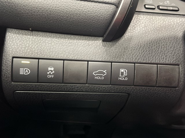 Vehicle image 30 of 49