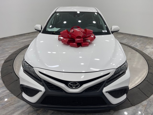 Vehicle image 4 of 49