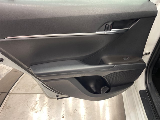 Vehicle image 36 of 49