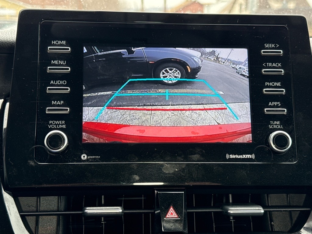 Vehicle image 19 of 21
