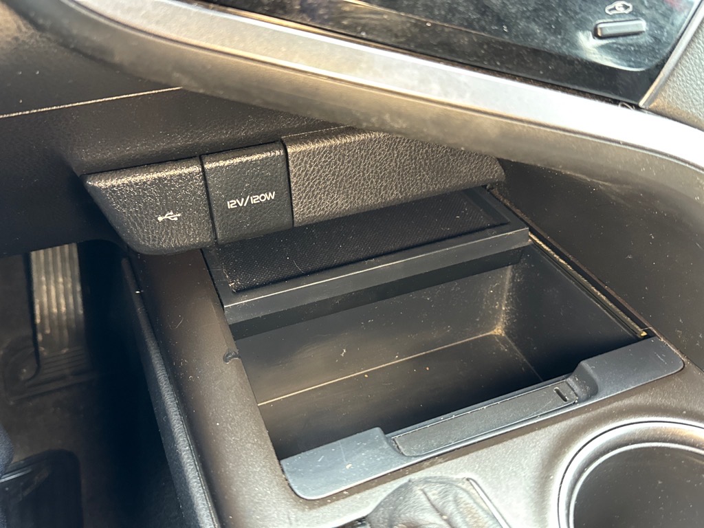 Vehicle image 12 of 21