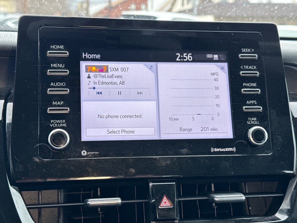 Vehicle image 10 of 21