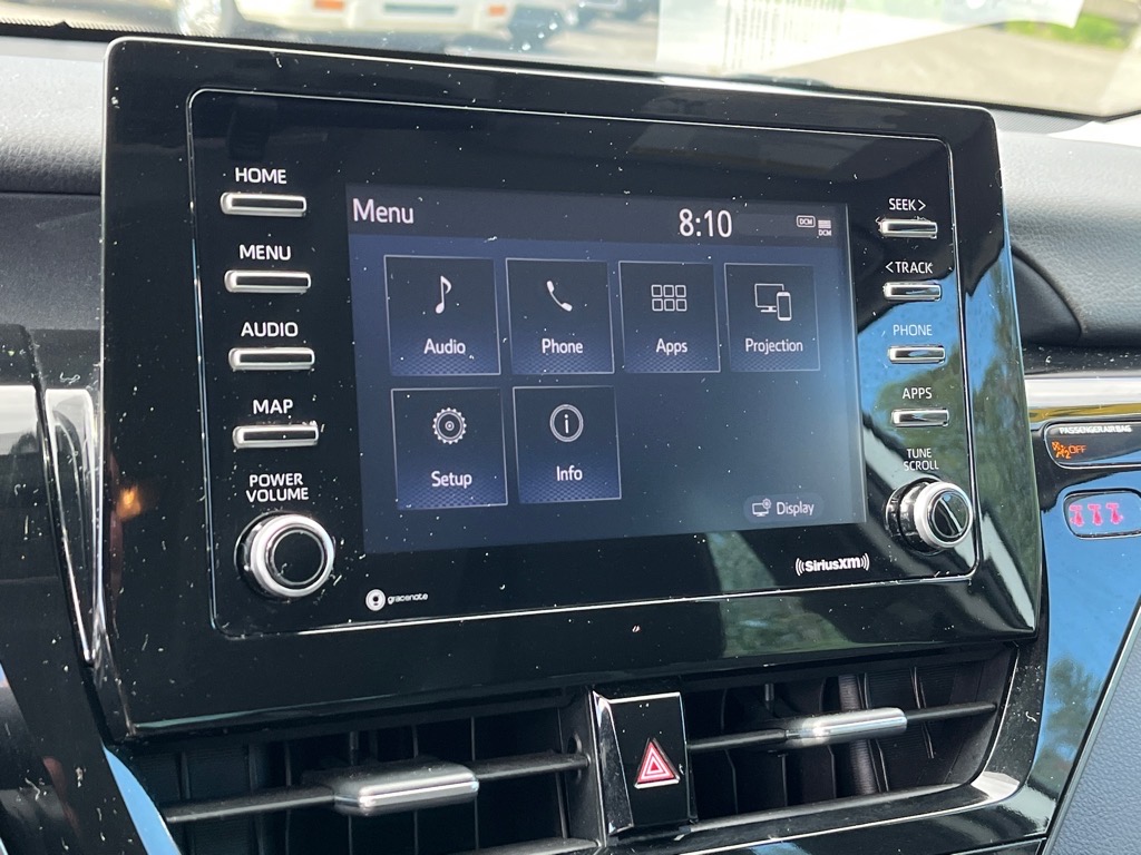 Vehicle image 18 of 24