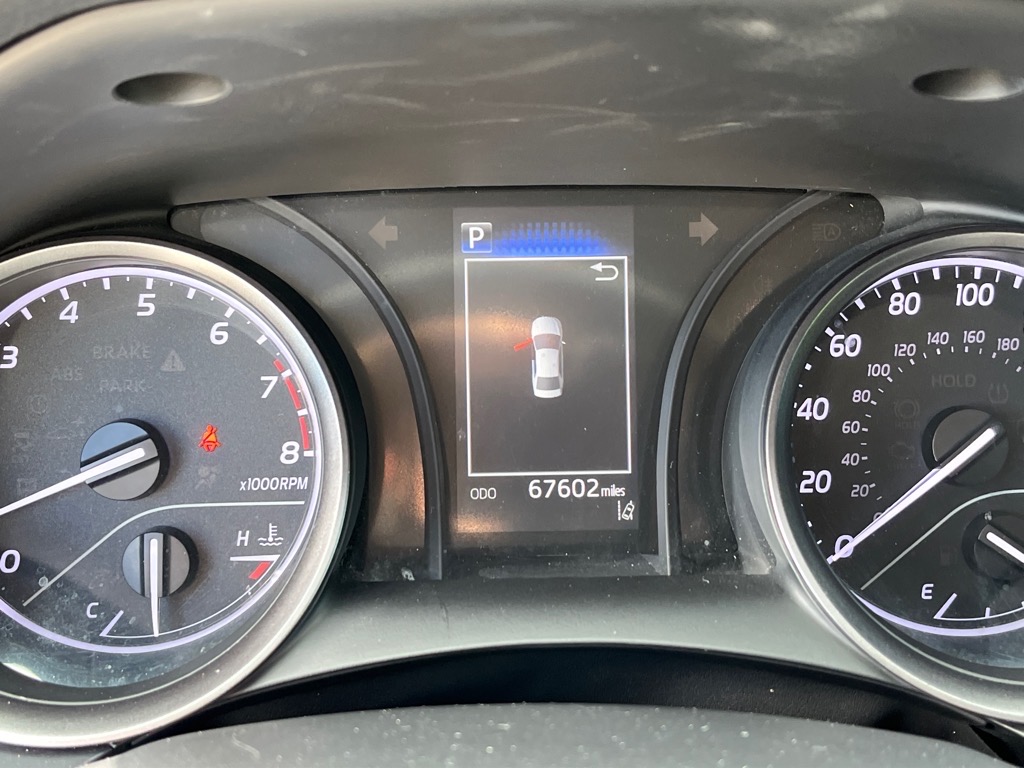 Vehicle image 10 of 24