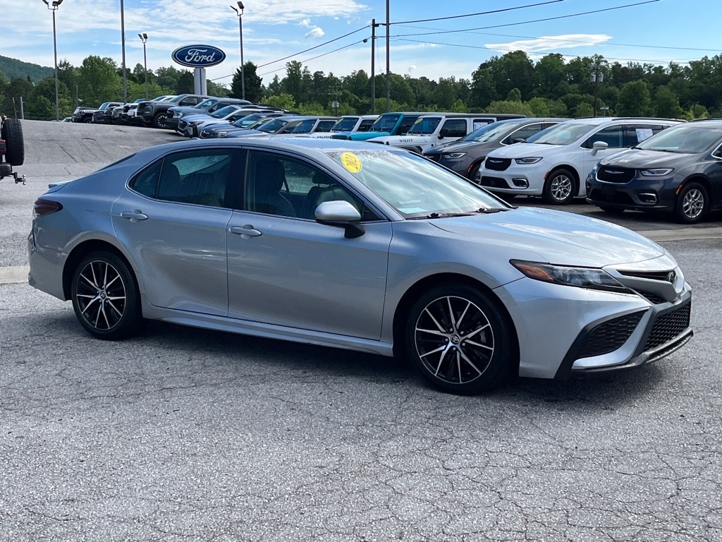 Vehicle image 2 of 24