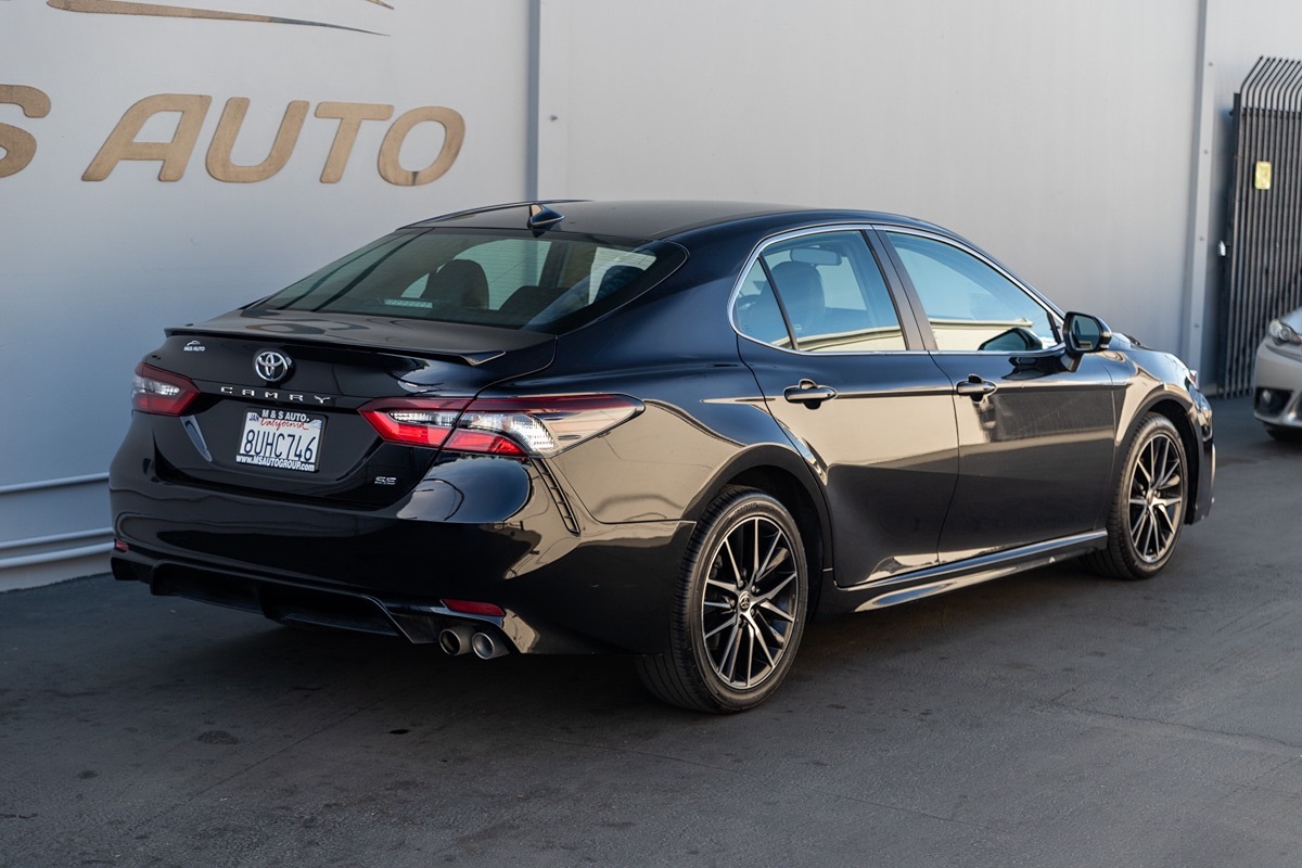 Vehicle image 2 of 17