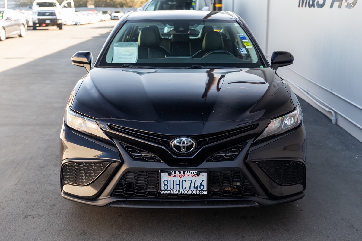 Vehicle image 3 of 17