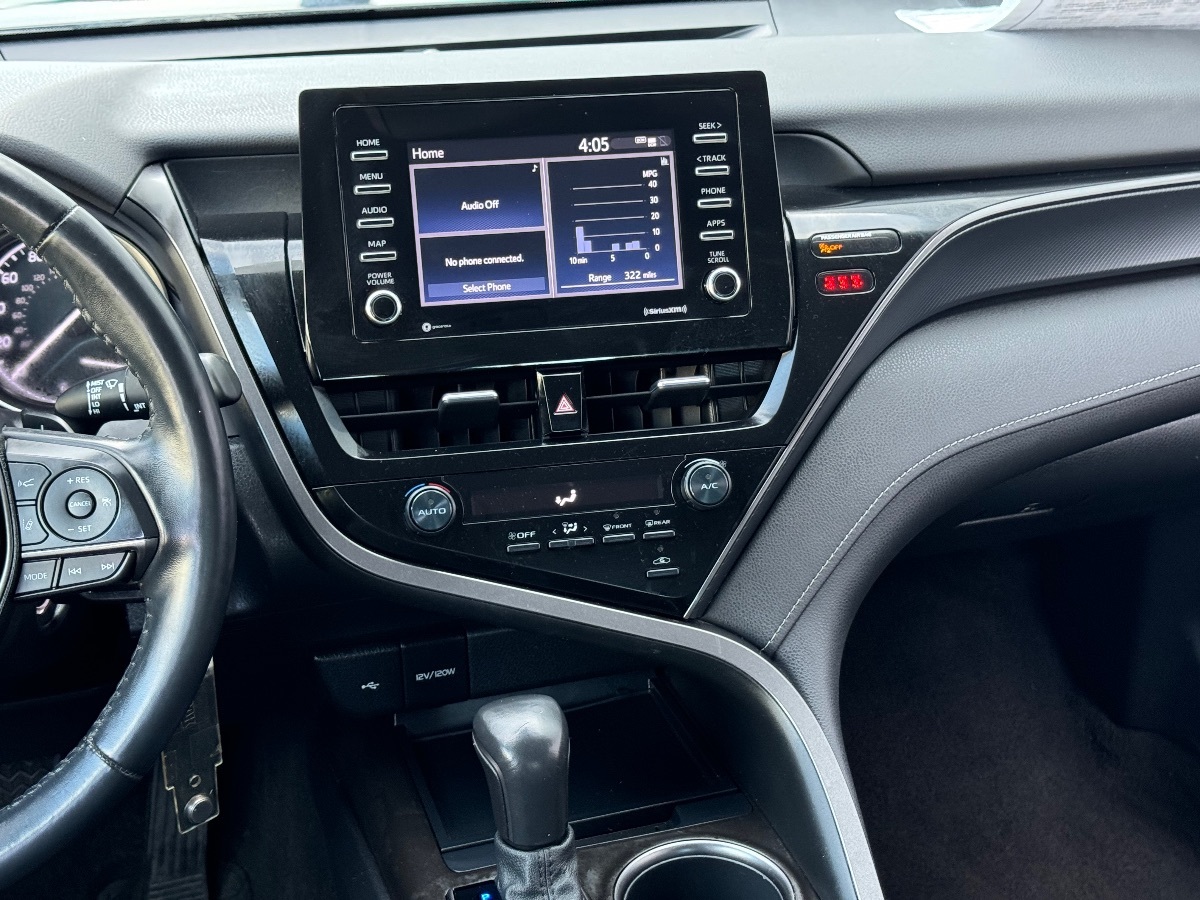 Vehicle image 16 of 17